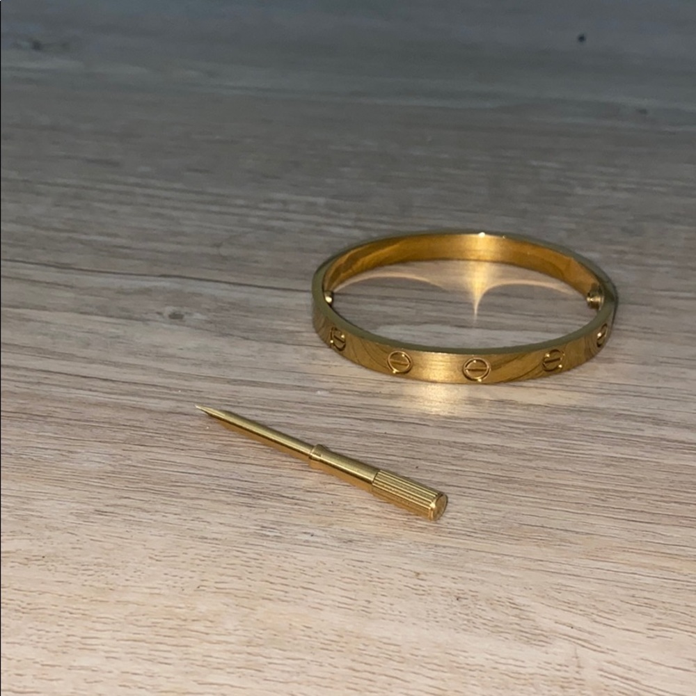Gold screw bracelet with screwdriver size 19